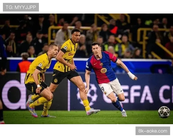 下赛季欧冠用球谍照曝光,称设计将更有利于守门员发动快速反击 下赛季欧冠用球谍照曝光,称设计将更有利于守门员发动快速反击